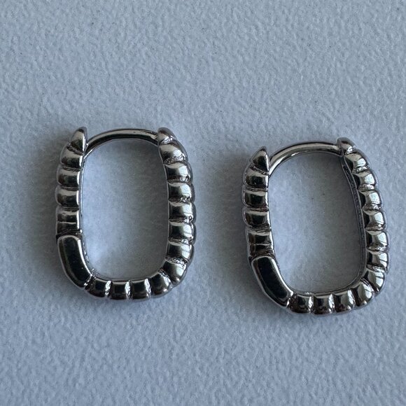 Sterling Silver 925 Textured Rectangle Huggie Hoop Earrings - Picture 1 of 6